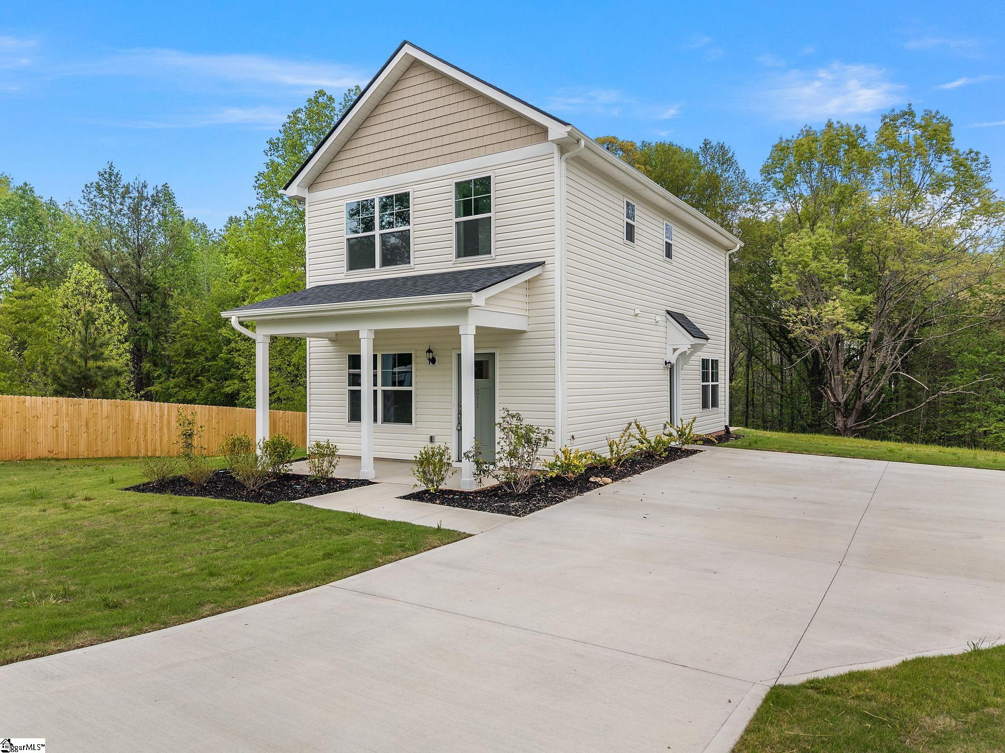 311 Ponder Road Greer, SC 29651 - Photo 7 of 41