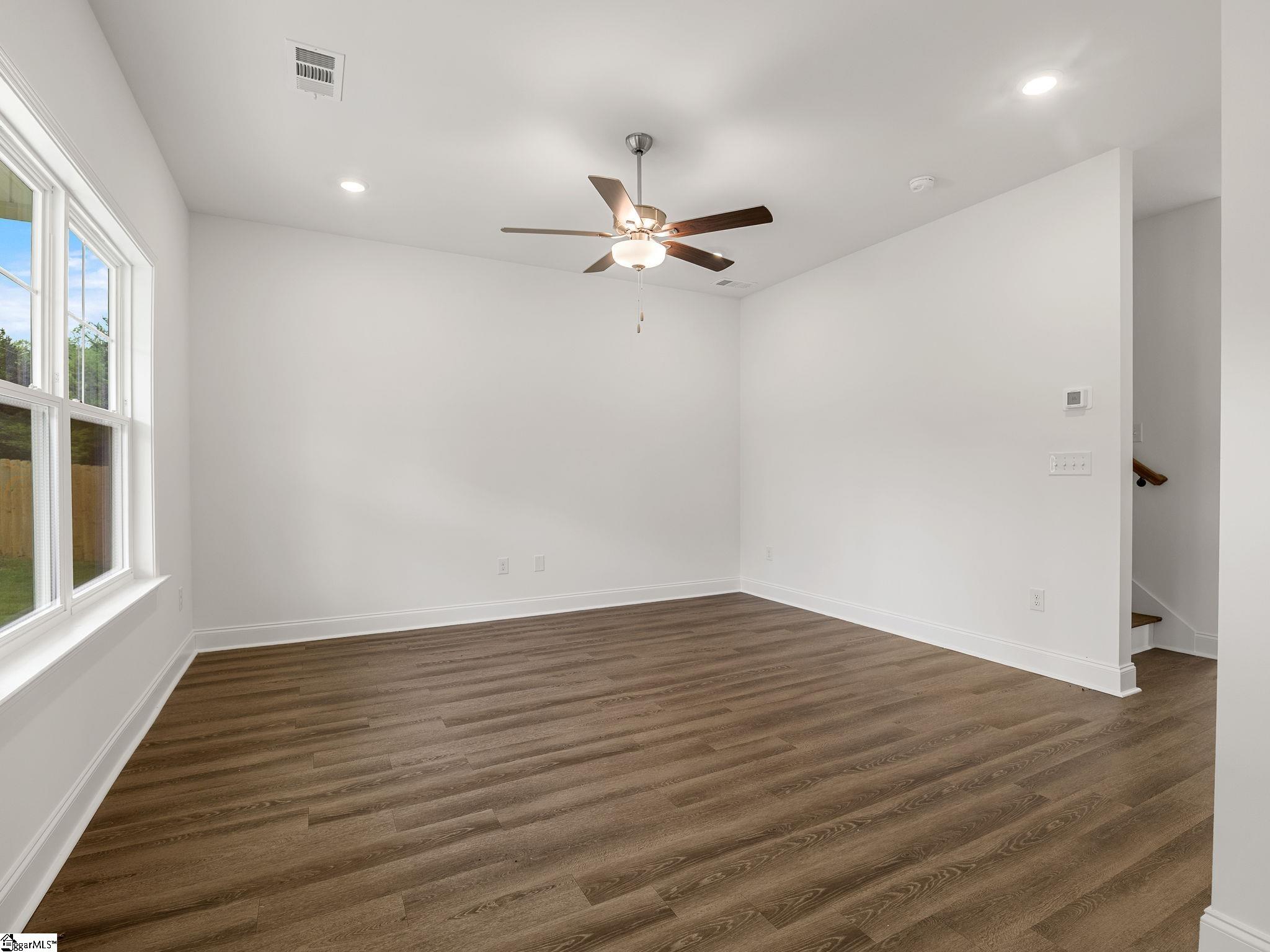 311 Ponder Road Greer, SC 29651 - Photo 8 of 41