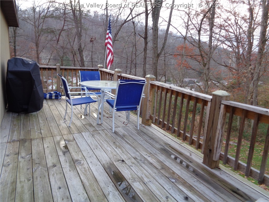 816 Chapel Heights Elkview, WV 25071 - Photo 6 of 29 Gallery Image 6