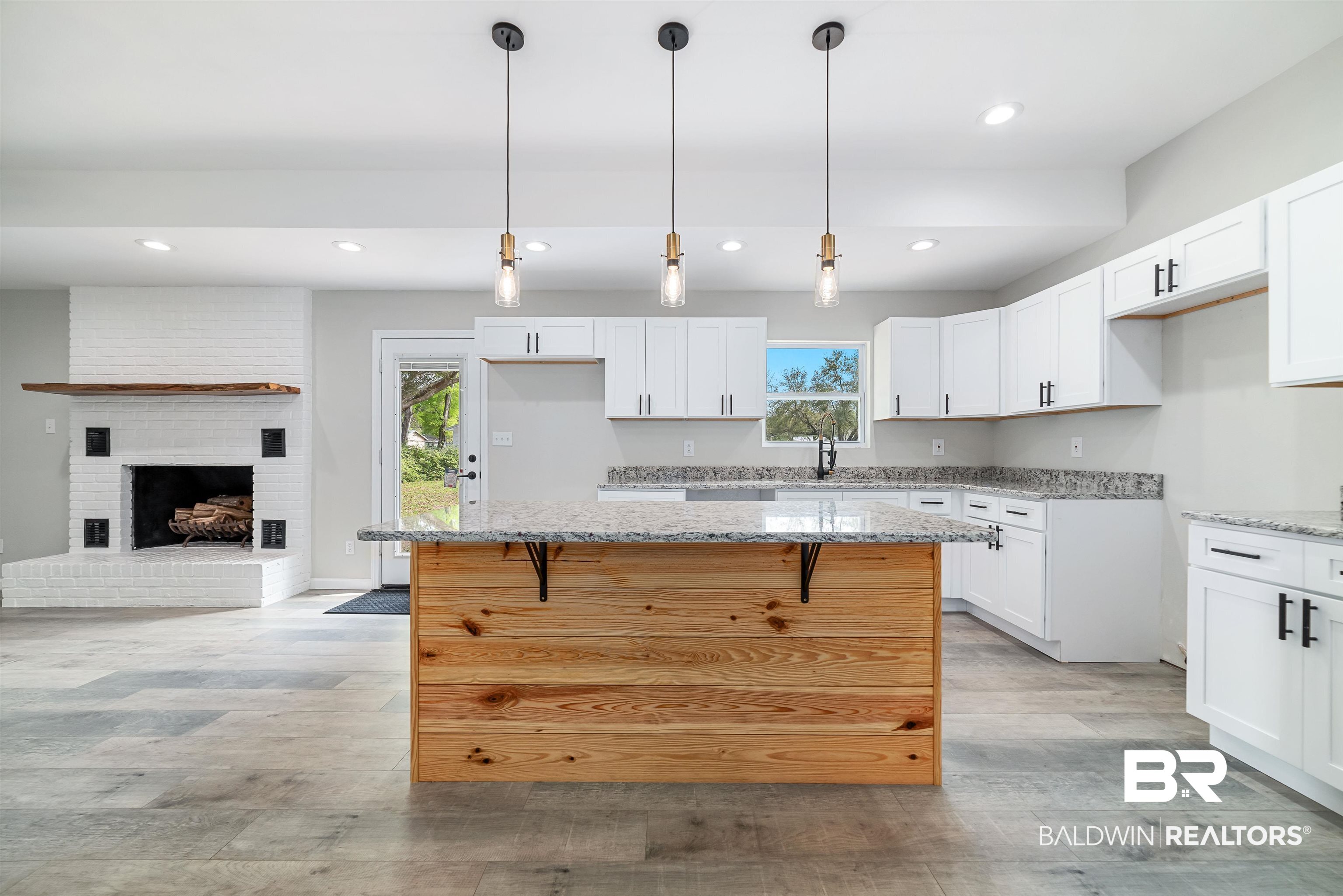 19040 Pine Acres Road Gulf Shores, AL 36542 - Photo 11 of 48
