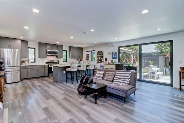 $2,500,000 | 223 North St Andrews Place, Los Angeles, CA 90004