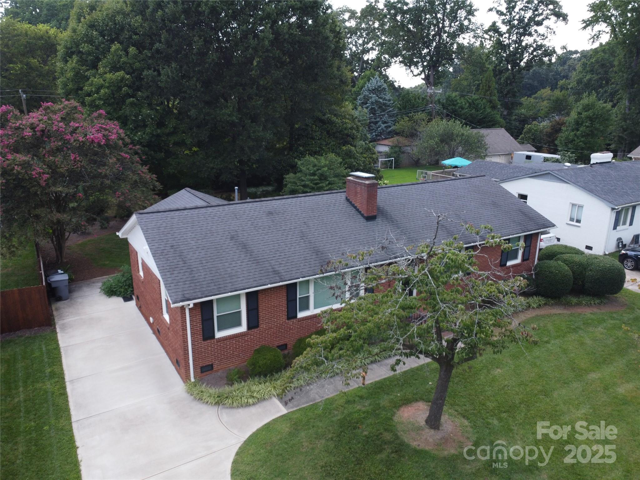 5408 Valley Forge Road Charlotte, NC 28210 - Photo 4 of 48