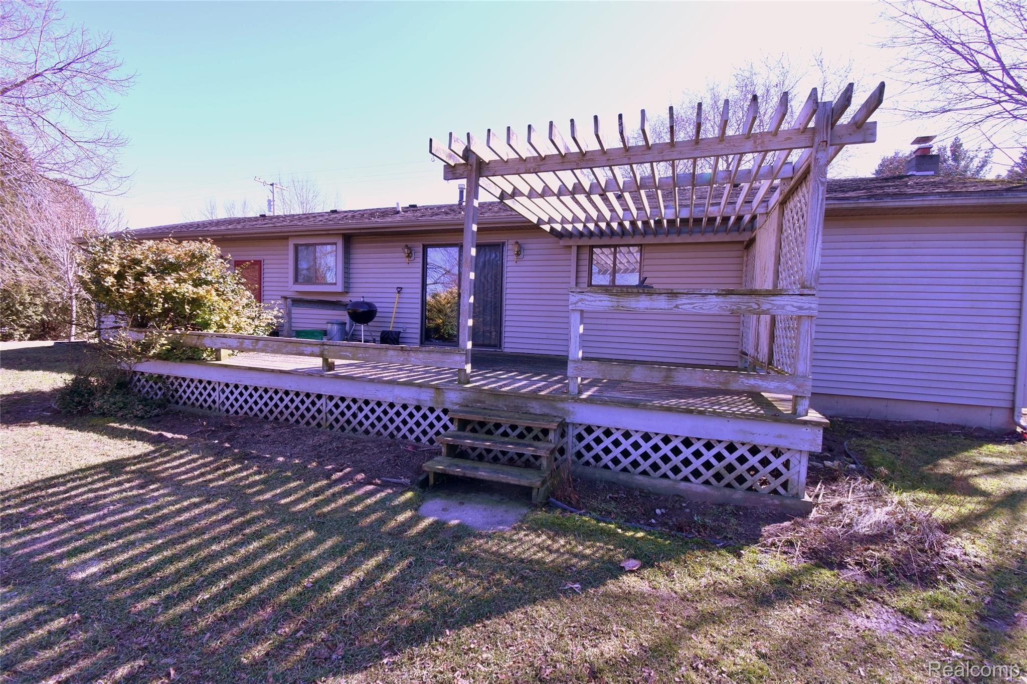 2872 Patterson Lk Road Pinckney, MI 48169 - Photo 18 of 33 18 DECK.JPG
