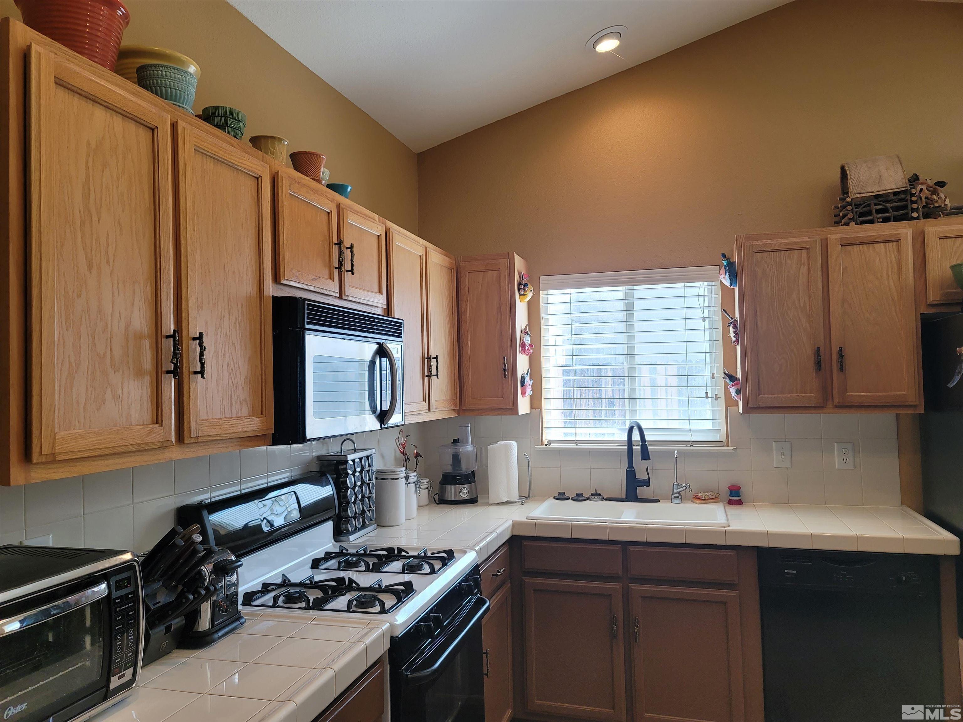 1567 Reese River Road Fernley, NV 89408 - Photo 8 of 35 Photo 8
