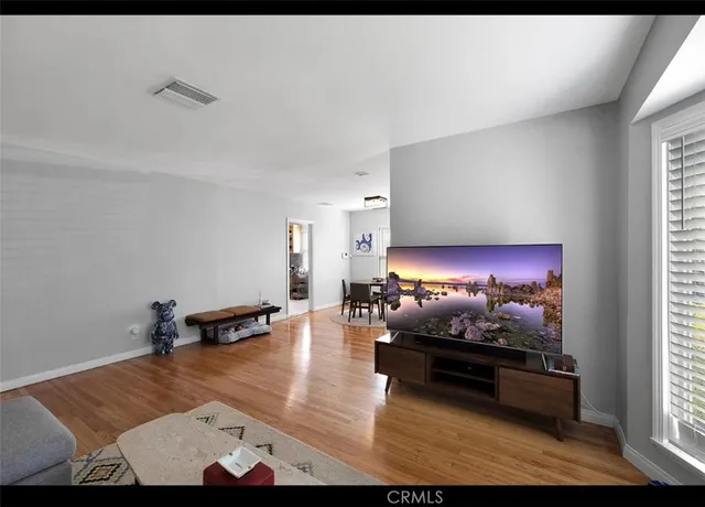 $3,800 | 17621 Lemay Street, Lake Balboa, CA 91406