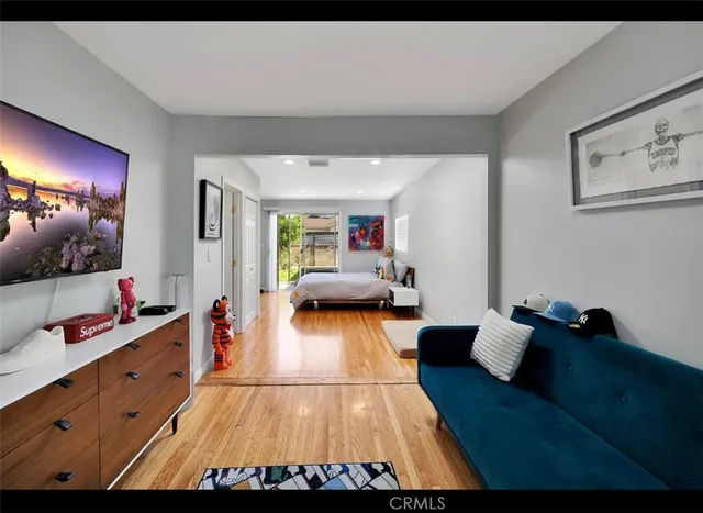 $3,800 | 17621 Lemay Street, Lake Balboa, CA 91406