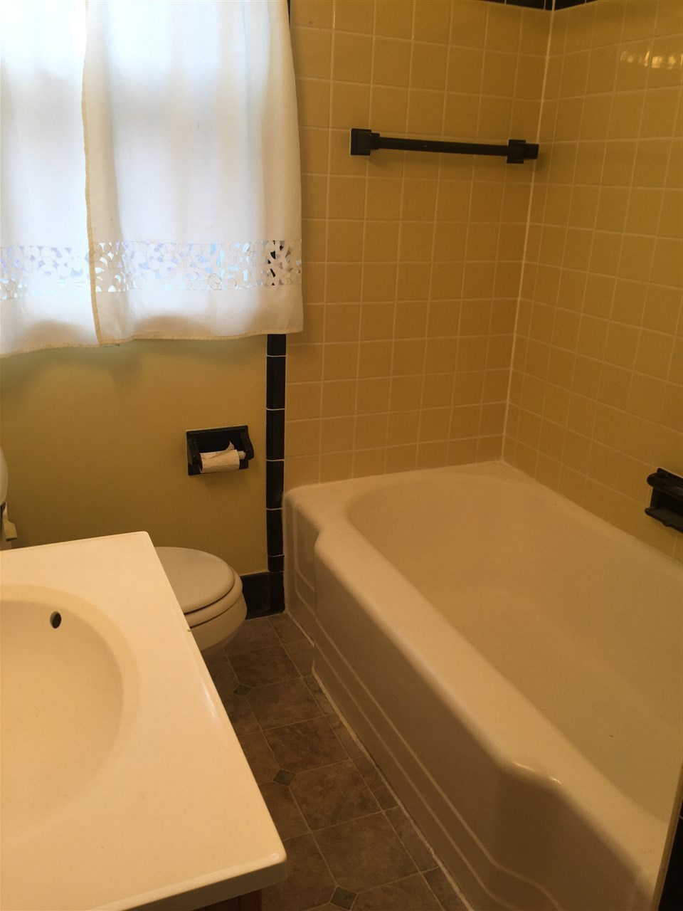 8260 Stephens Road Warren, MI 48089 - Photo 13 of 27 50000766-12.JPG