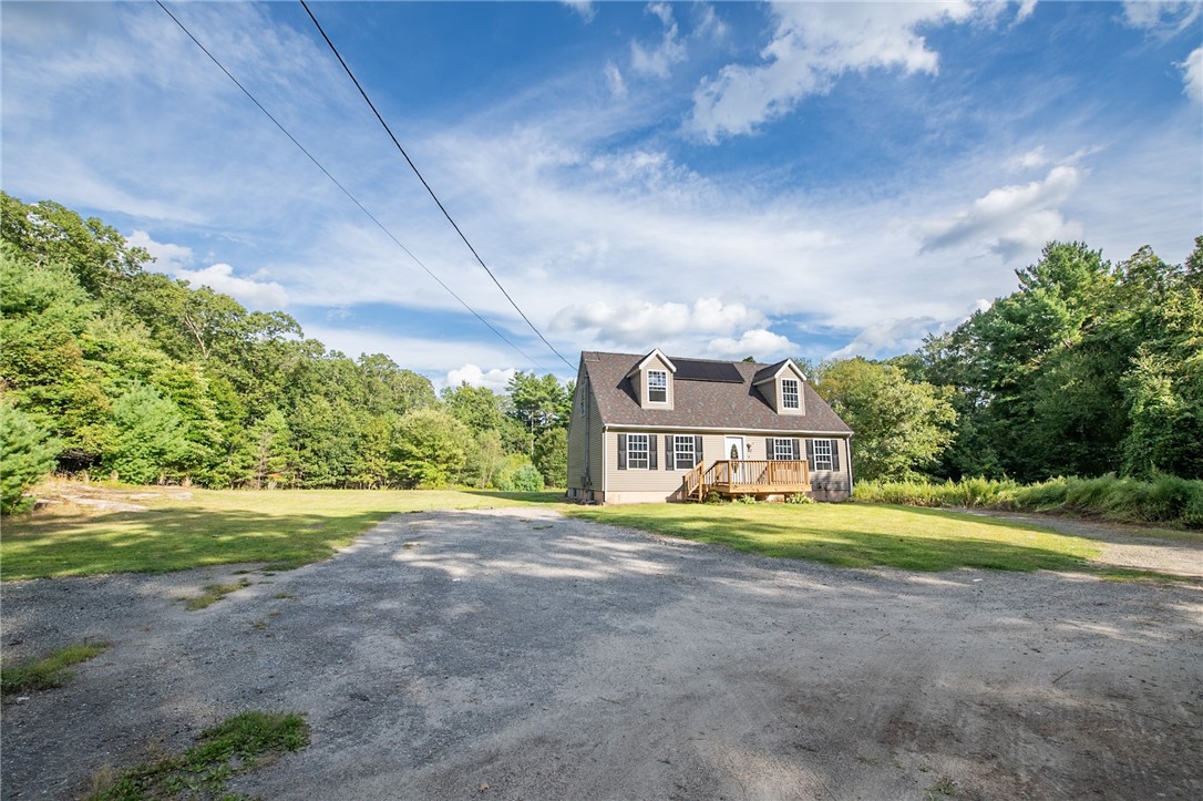 40 Hicks Way Scituate, RI 02825 - Photo 3 of 32