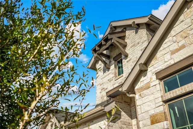 $2,985 | 639 Bay Breeze Drive, Kyle, TX 78640