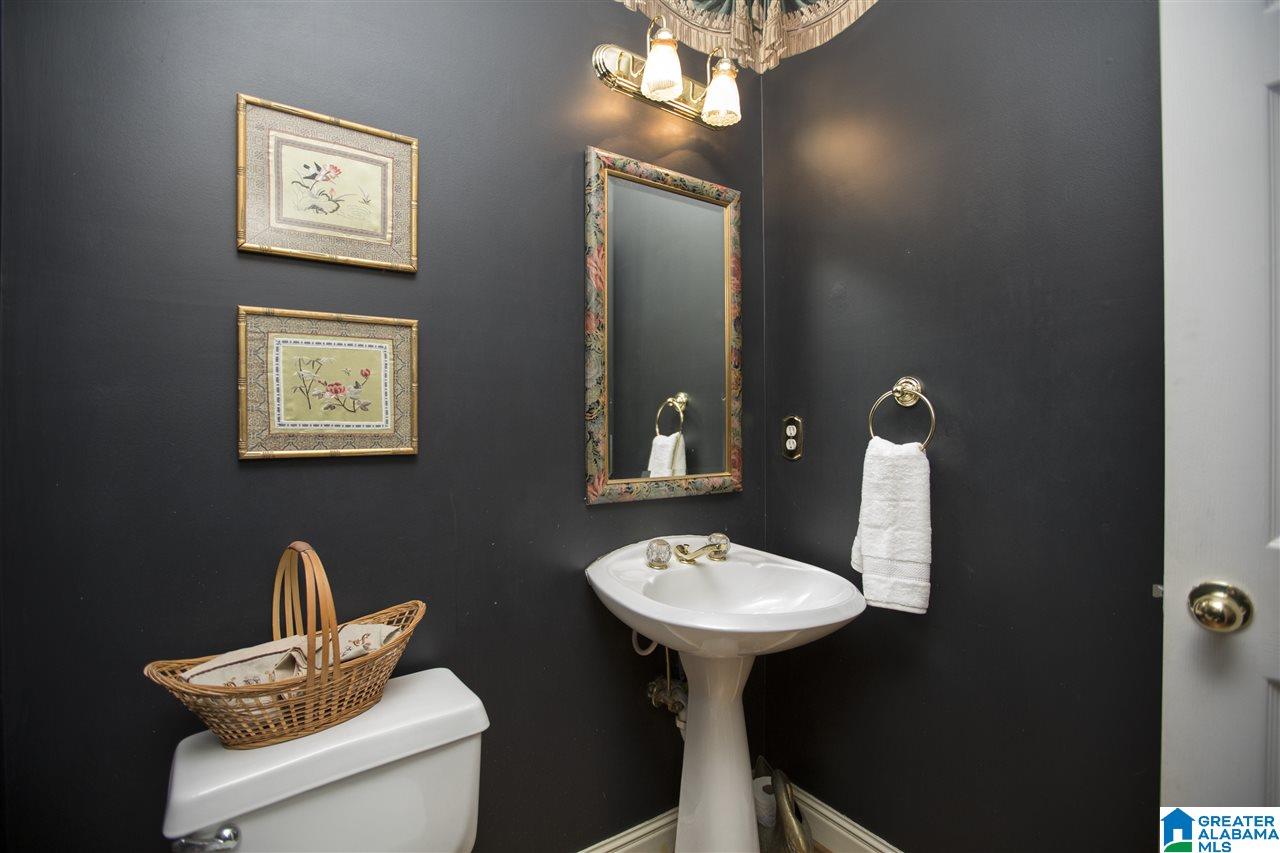 1009 Oak Tree Road Birmingham, AL 35244 - Photo 19 of 50