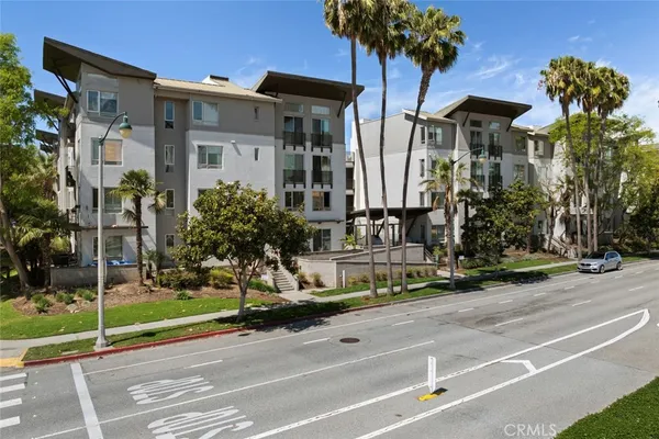 $649,000 | 6400 Crescent Park East, Unit 111, Playa Vista, CA 90094