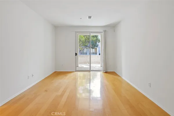 $649,000 | 6400 Crescent Park East, Unit 111, Playa Vista, CA 90094