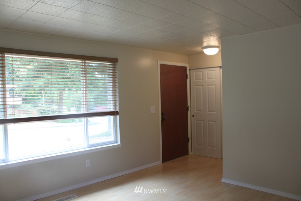 4100 Northeast 17th Street Renton, WA 98059 - Photo 14 of 14