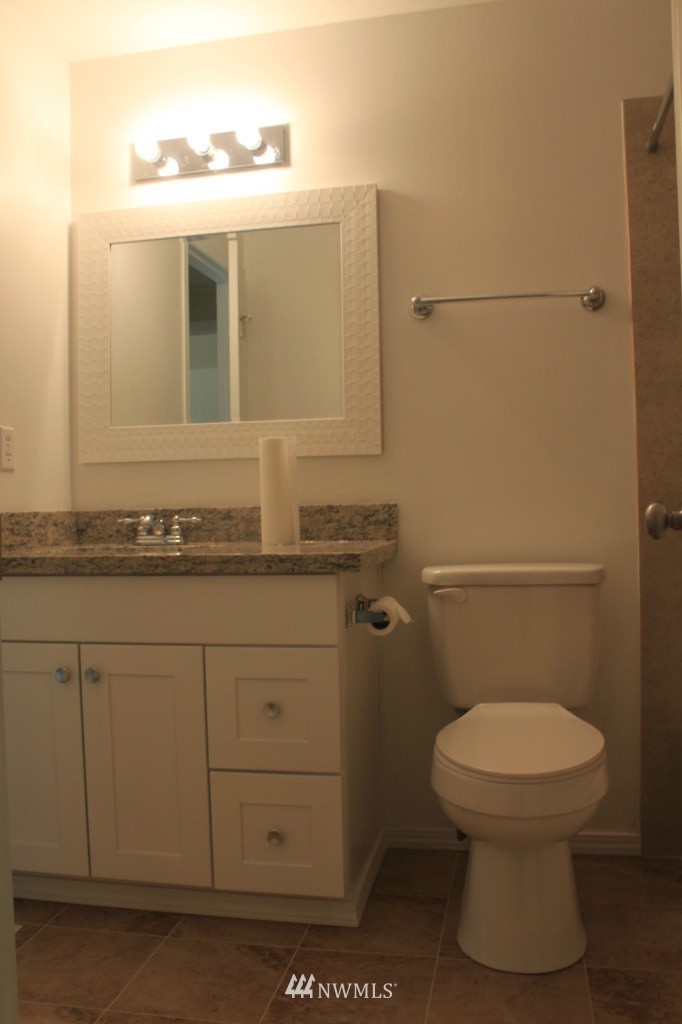 4100 Northeast 17th Street Renton, WA 98059 - Photo 10 of 14