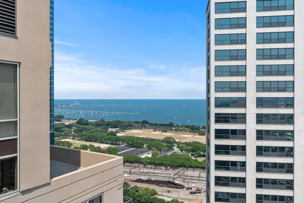 $3,550 | 1111 South Wabash Avenue, Unit 1908, Chicago, IL 60605