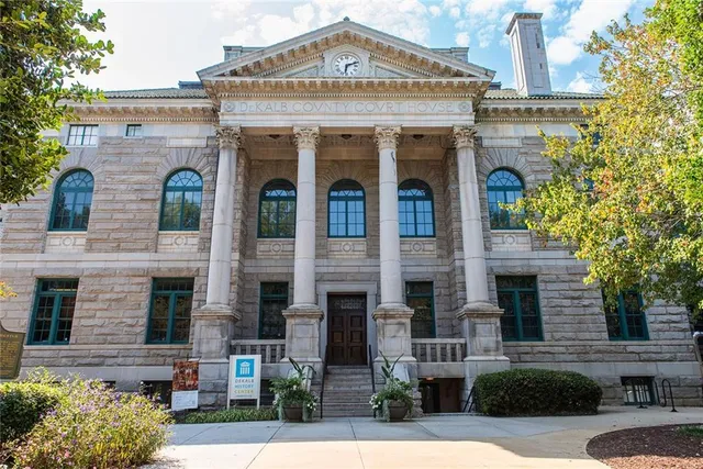 a view of building entrance