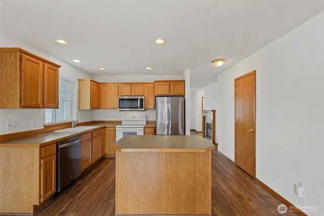 $359,000 | 1114 Sinclair Way, Unit 63, Burlington, WA 98233