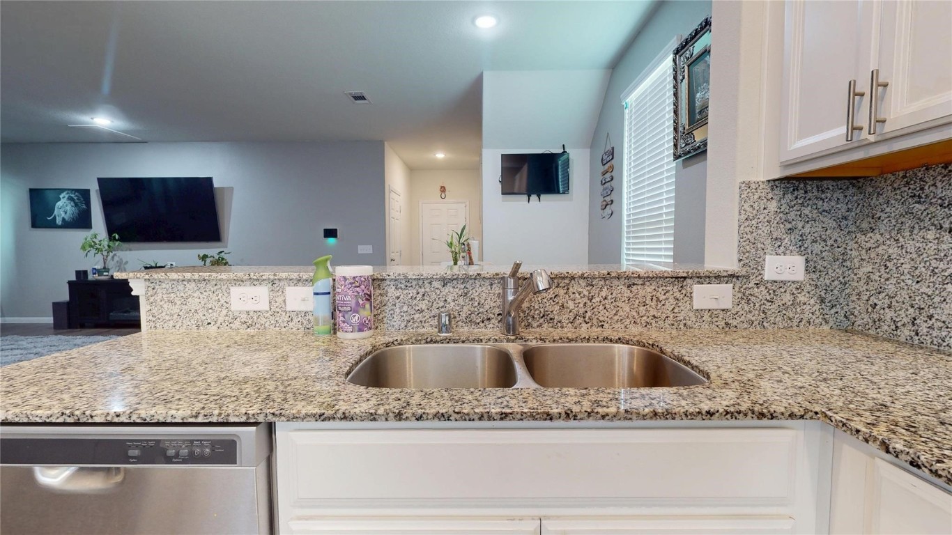 7047 Hobby Wind Ridge Drive Houston, TX 77075 - Photo 13 of 50