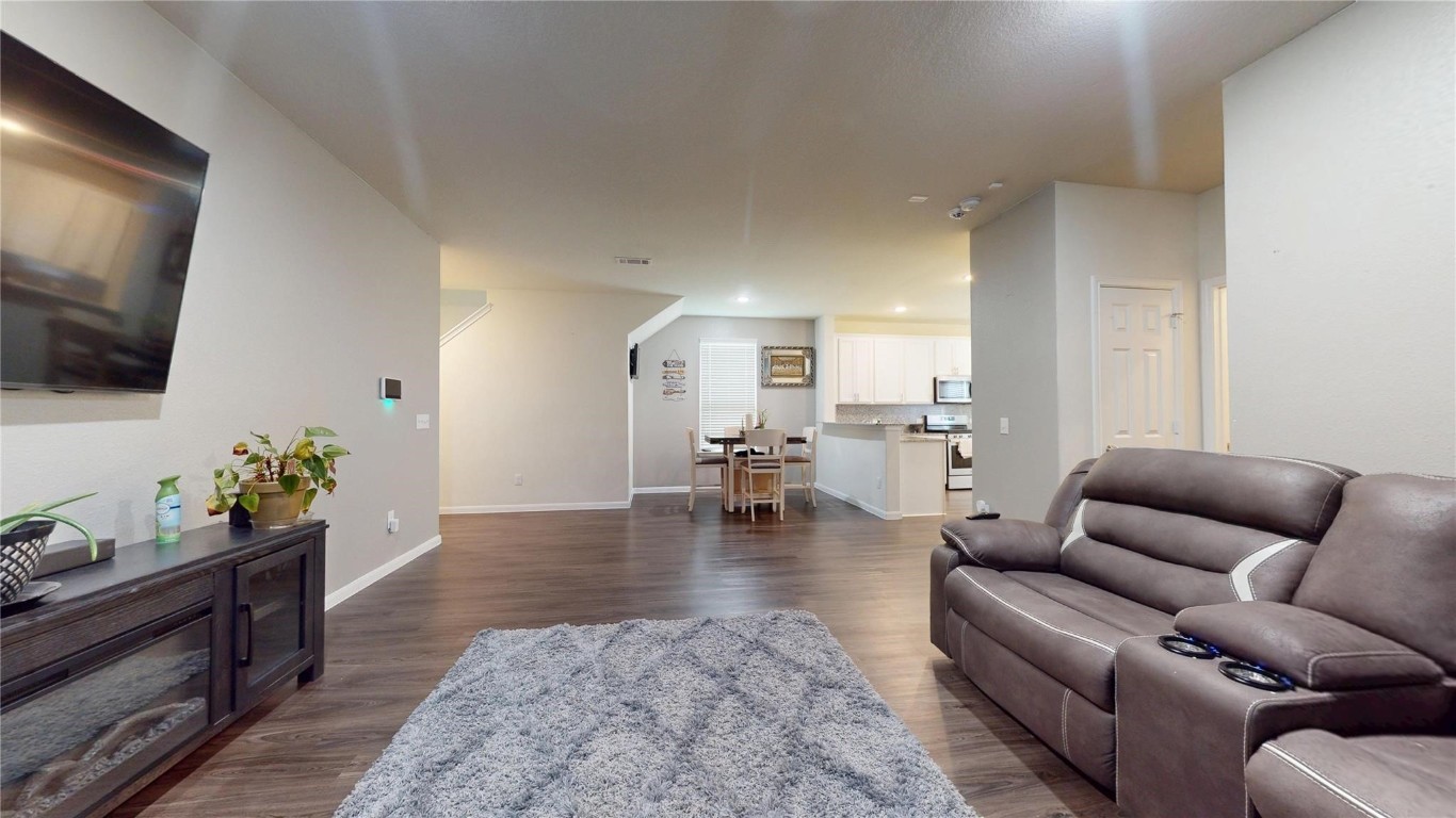 7047 Hobby Wind Ridge Drive Houston, TX 77075 - Photo 8 of 50