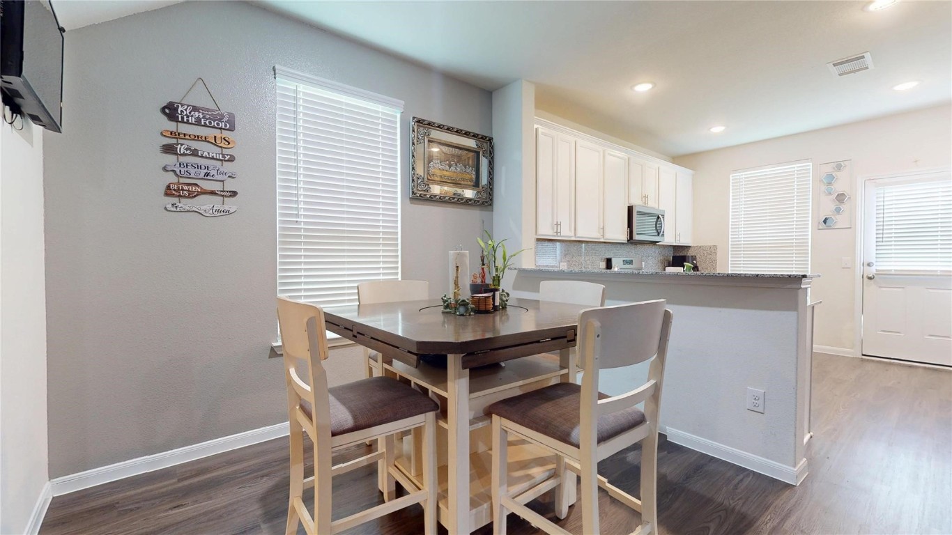 7047 Hobby Wind Ridge Drive Houston, TX 77075 - Photo 9 of 50