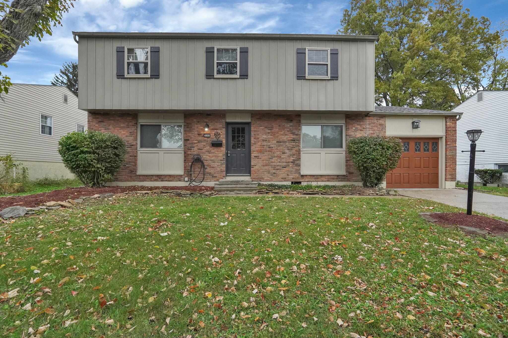 4800 Bourke Road Columbus, OH 43229 - Photo 3 of 31 large-019a35f1-c592-7215-a643-65f1b372a7