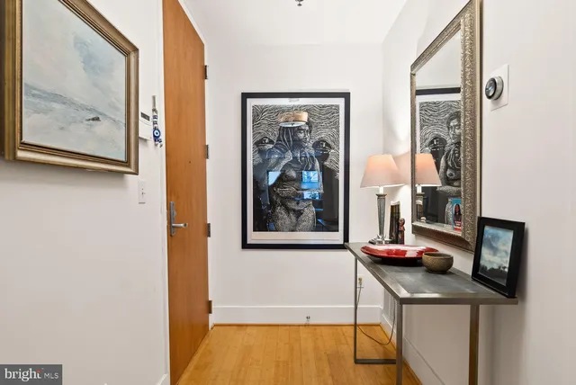 a view of a livingroom with furniture and a area