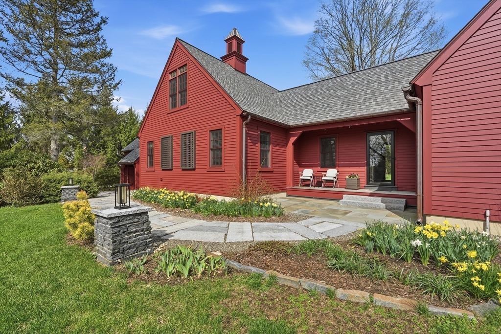 281 Leverett Road Amherst, MA 01002 - Photo 4 of 42