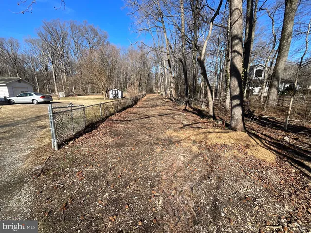 $100,000 | Holly Neck Road, Essex, MD 21221