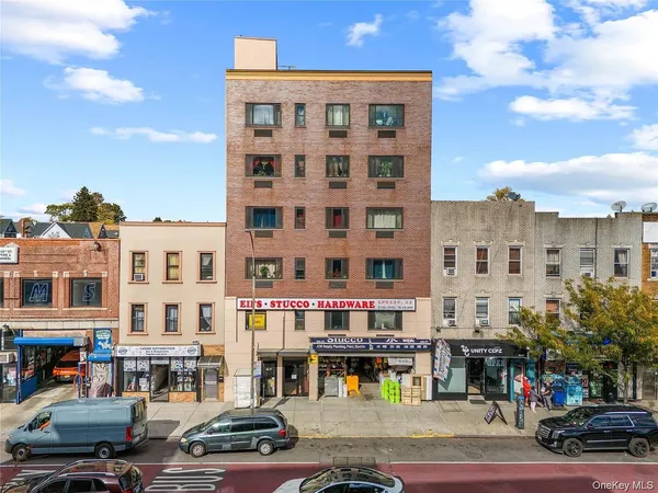 $3,200 | 106-07 Northern Boulevard, Unit 5B | East Elmhurst
