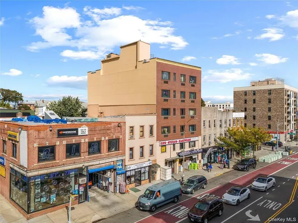 $3,200 | 106-07 Northern Boulevard, Unit 5B | East Elmhurst