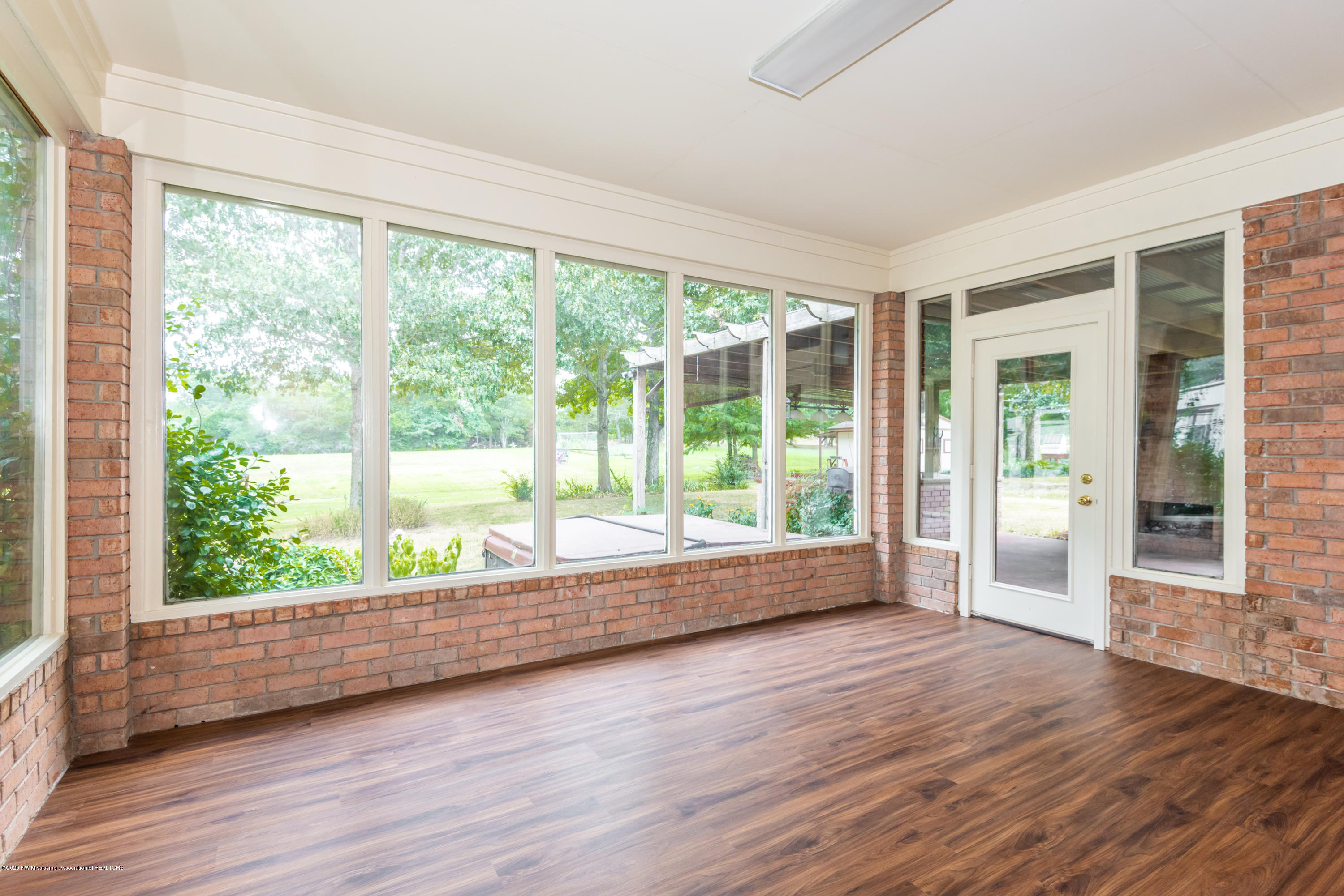 5730 Malone Road Olive Branch, MS 38654 - Photo 30 of 41 SUN ROOM