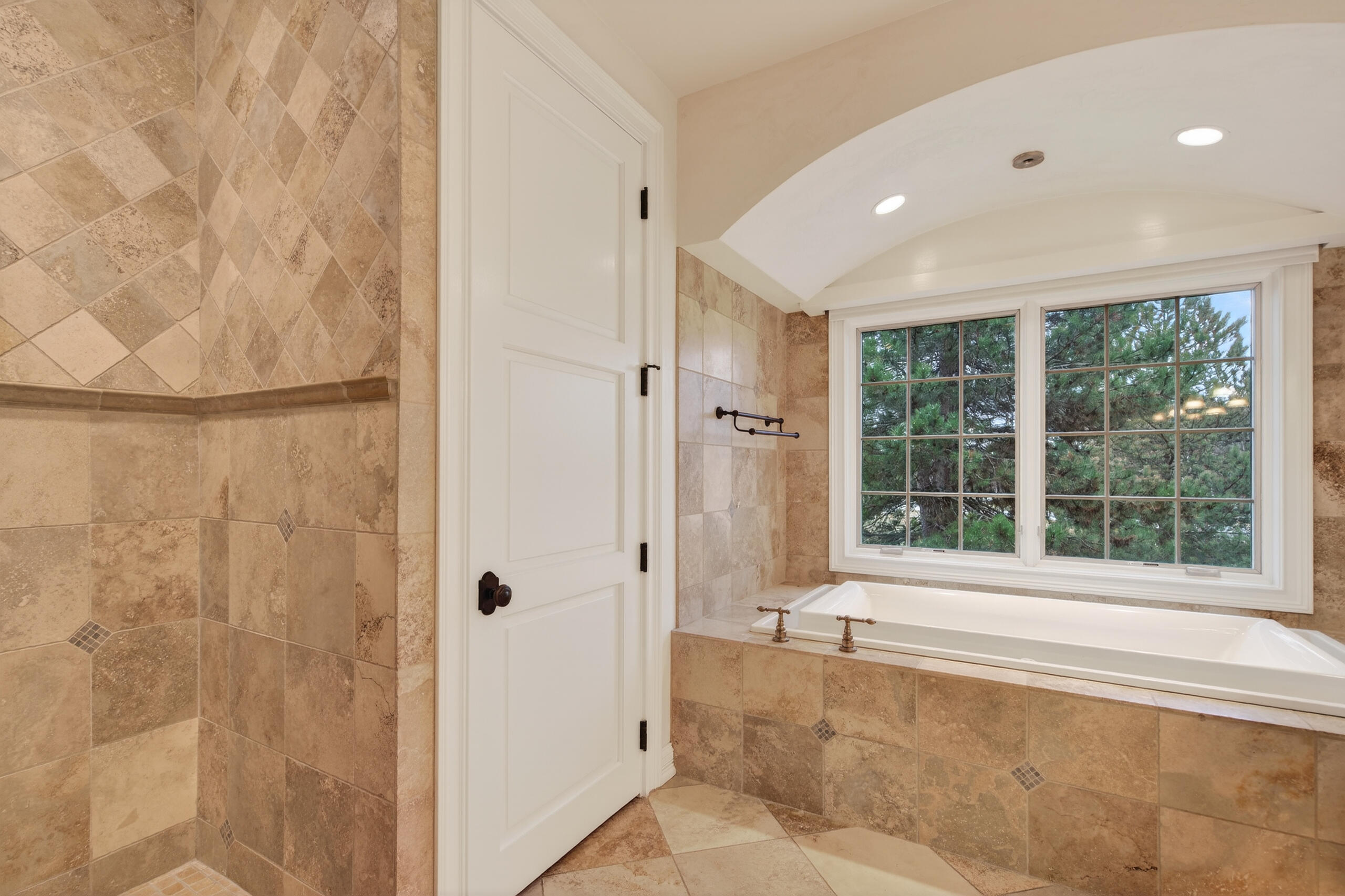 14095 North Pine Bluff Road Mequon, WI 53097 - Photo 27 of 51 DSC01107