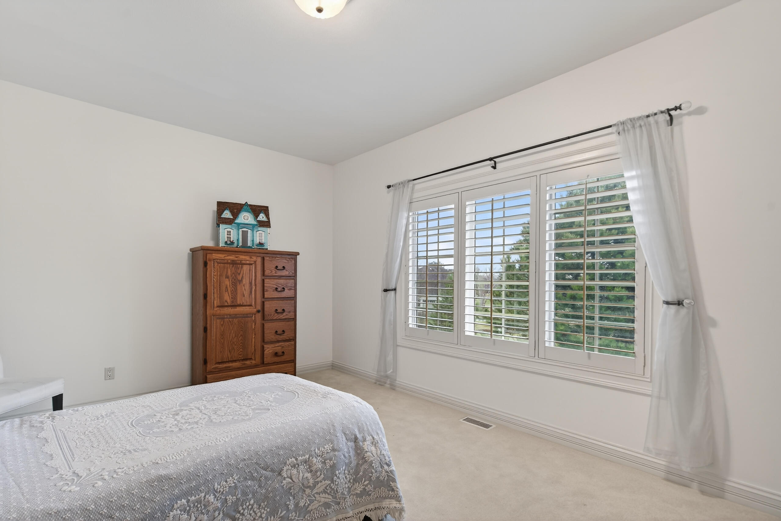 14095 North Pine Bluff Road Mequon, WI 53097 - Photo 28 of 51 DSC01161