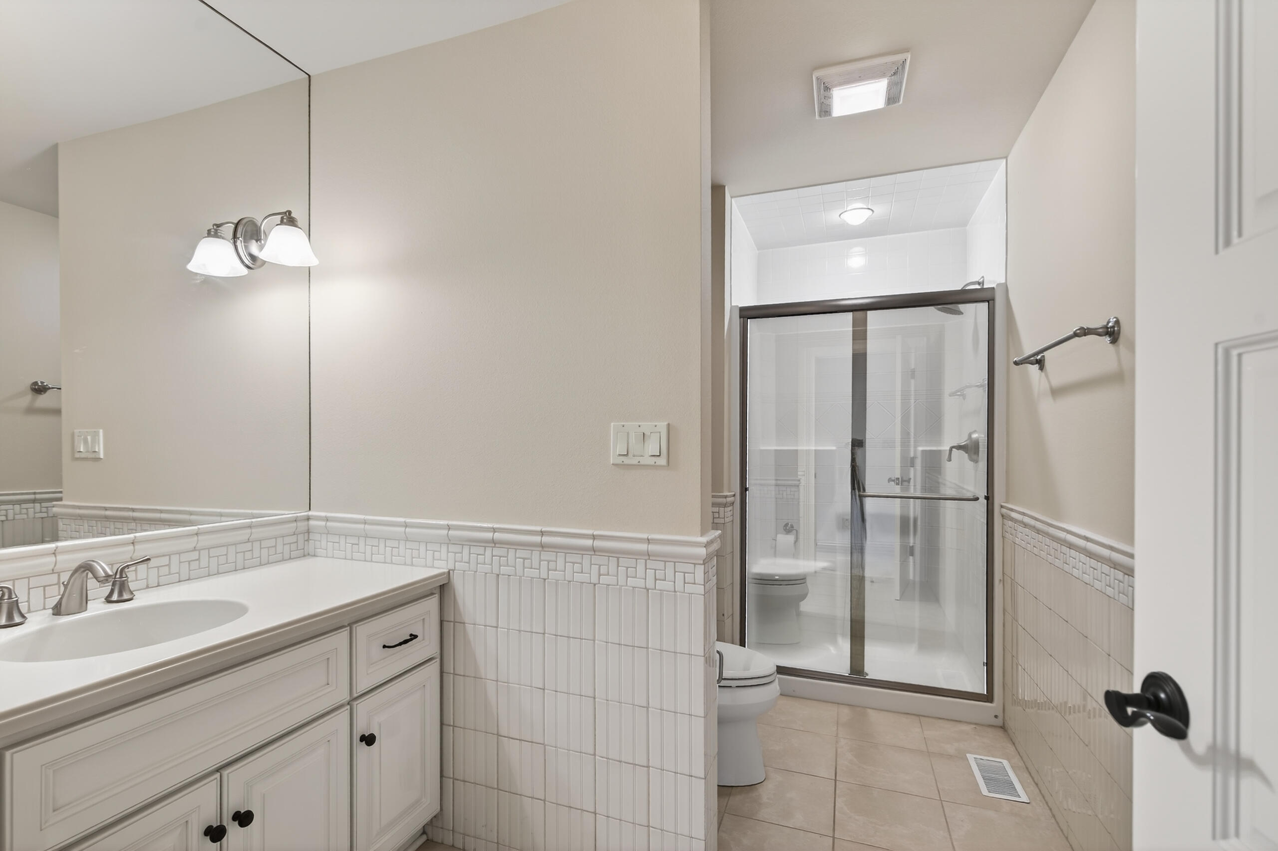 14095 North Pine Bluff Road Mequon, WI 53097 - Photo 41 of 51 DSC01167