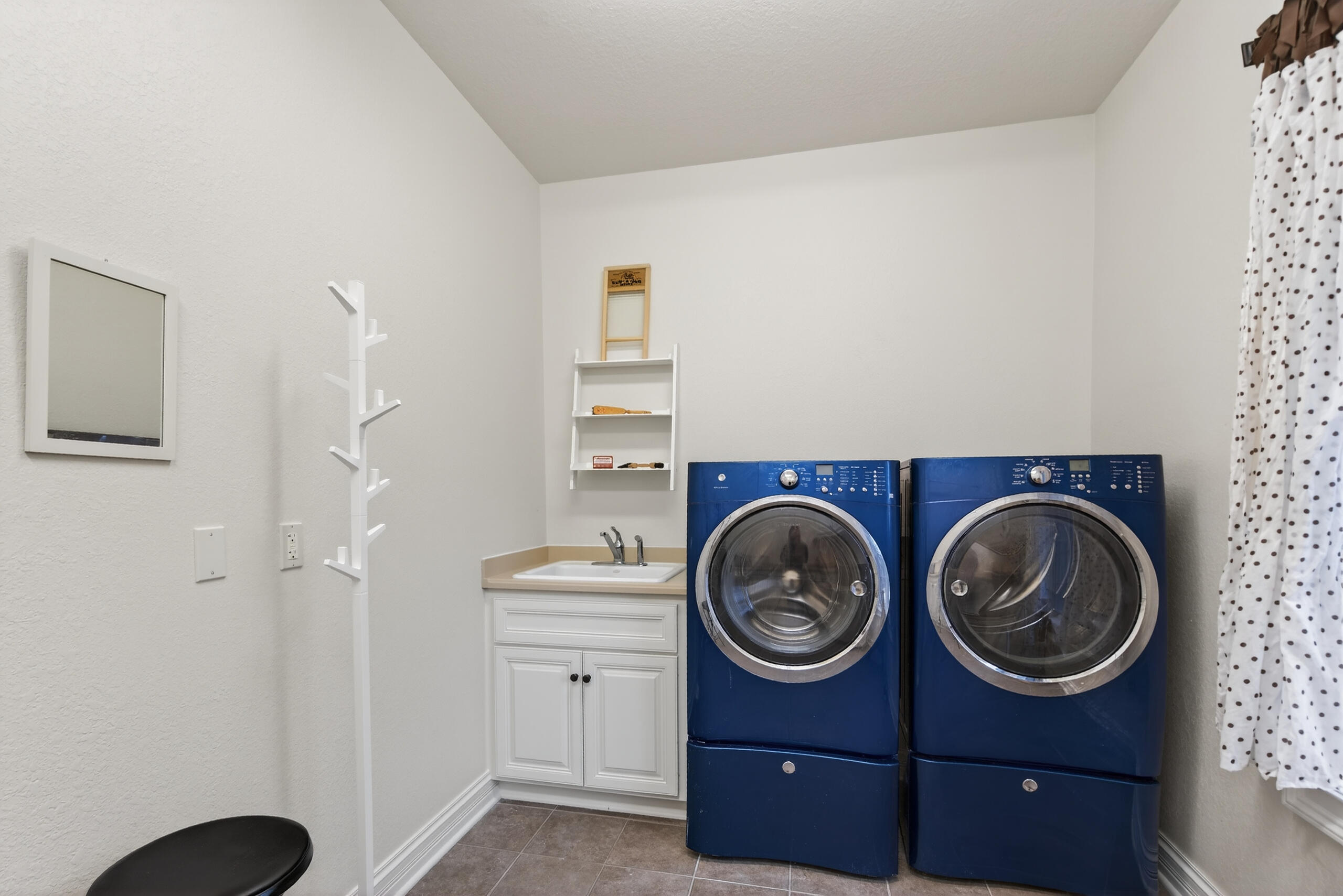 14095 North Pine Bluff Road Mequon, WI 53097 - Photo 43 of 51 DSC01198