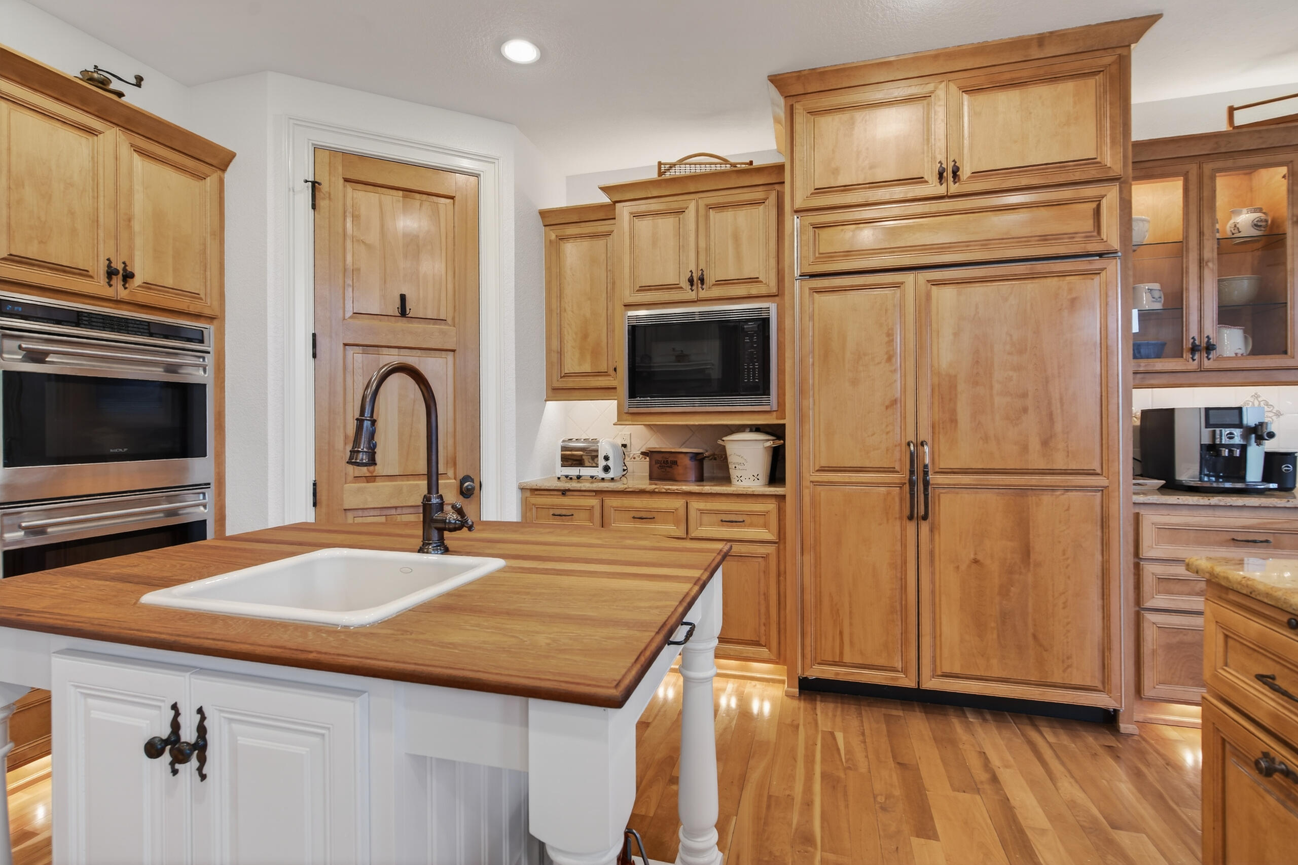 14095 North Pine Bluff Road Mequon, WI 53097 - Photo 9 of 51 DSC01026