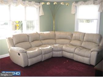 461 Harwicke Road Springfield, PA 19064 - Photo 4 of 12