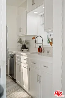 $1,890,000 | 560 North Croft Avenue, West Hollywood, CA 90048