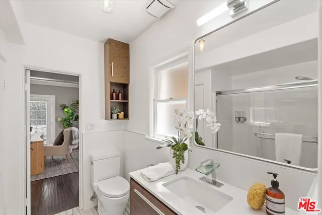 $1,890,000 | 560 North Croft Avenue, West Hollywood, CA 90048