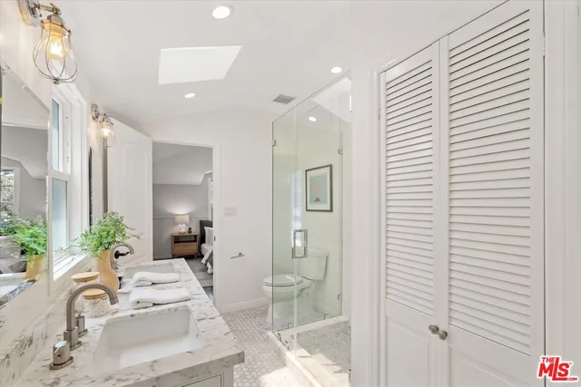 $1,890,000 | 560 North Croft Avenue, West Hollywood, CA 90048