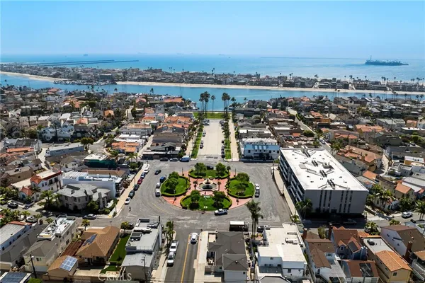 $925,000 | 103 Ravenna Drive, Unit 23, Long Beach, CA 90803