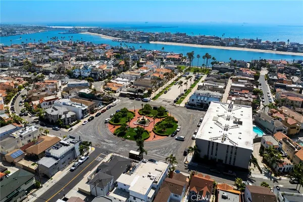 $925,000 | 103 Ravenna Drive, Unit 23, Long Beach, CA 90803