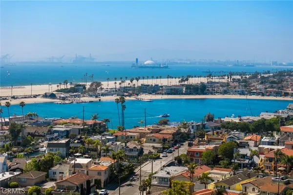 $925,000 | 103 Ravenna Drive, Unit 23, Long Beach, CA 90803