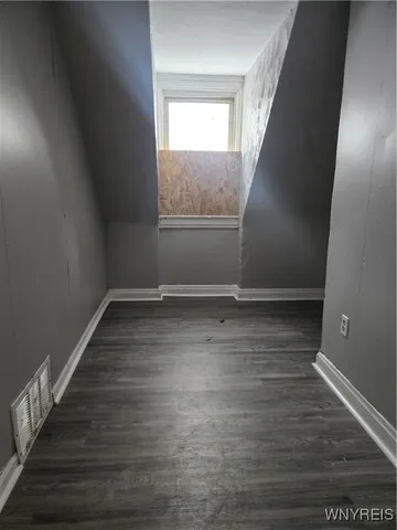 $94,900 | 33 A Street, Niagara Falls, NY 14303