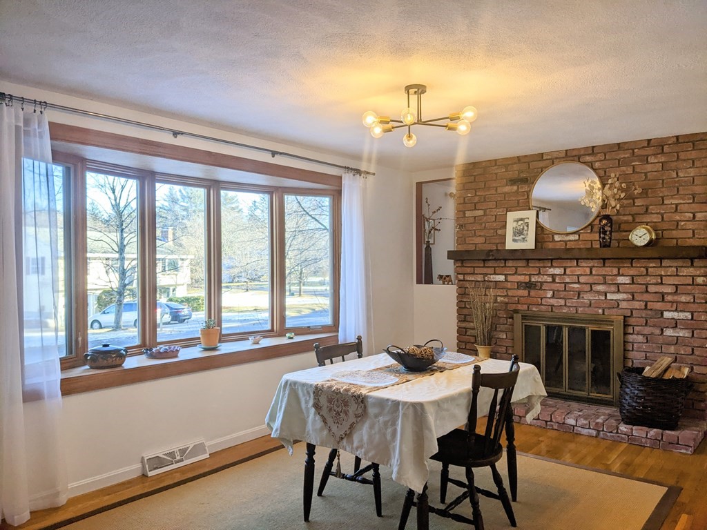 32 Selfridge Road Bedford, MA 01730 - Photo 16 of 38 Gallery Image 16