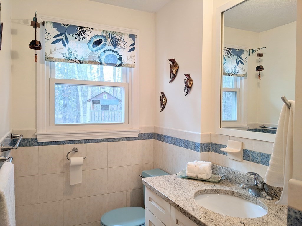 32 Selfridge Road Bedford, MA 01730 - Photo 22 of 38 Gallery Image 22