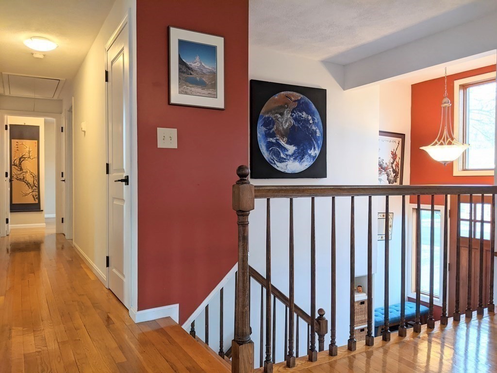 32 Selfridge Road Bedford, MA 01730 - Photo 5 of 38 Gallery Image 5
