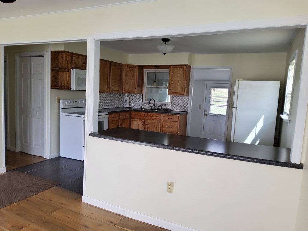 304 Chestnut Avenue Rural Retreat, VA 24368 - Photo 9 of 30 Gallery Image 9