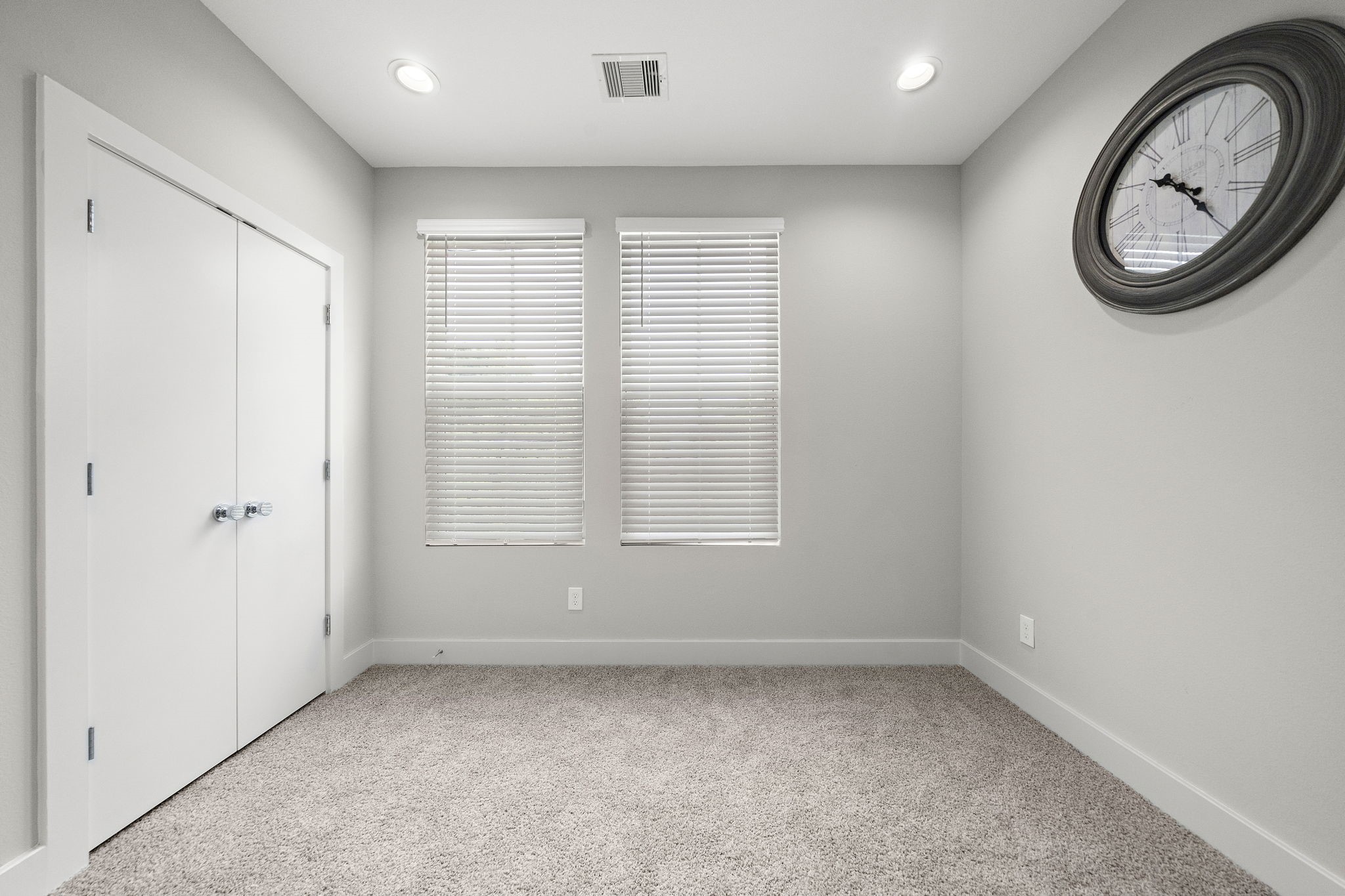 8402 Curry Road Houston, TX 77093 - Photo 17 of 32