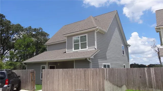 $850 | 3104 Green Street, Bryan, TX 77801